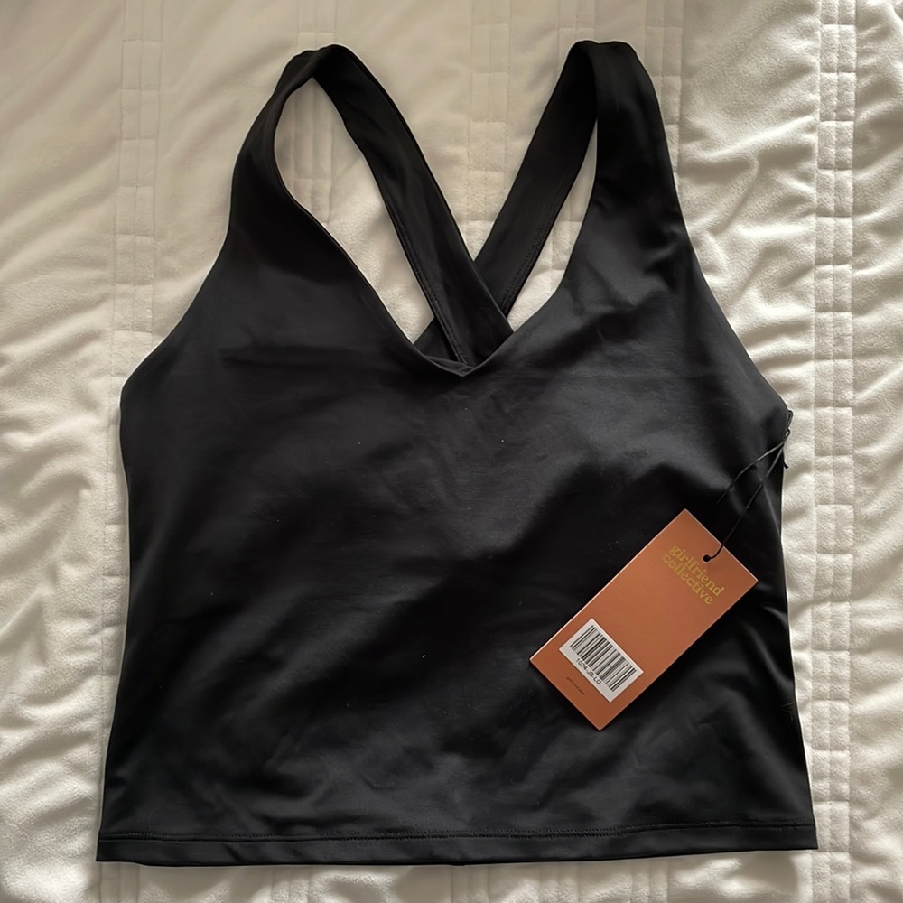 Black sports bra tank